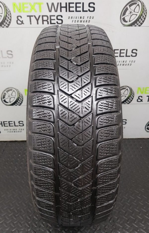 215 55 18 Tyre (215/55 R18) 95H Pirelli Sotto Zero 3 M+S Winter Tyre **6.3MM!**