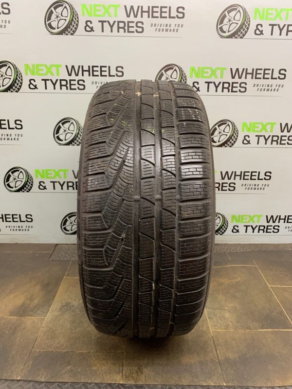 225 45 19 (225/45 R19)100V PirelliSotto Zero240 Serie PORSCHE APPROVED**5.6MM!**