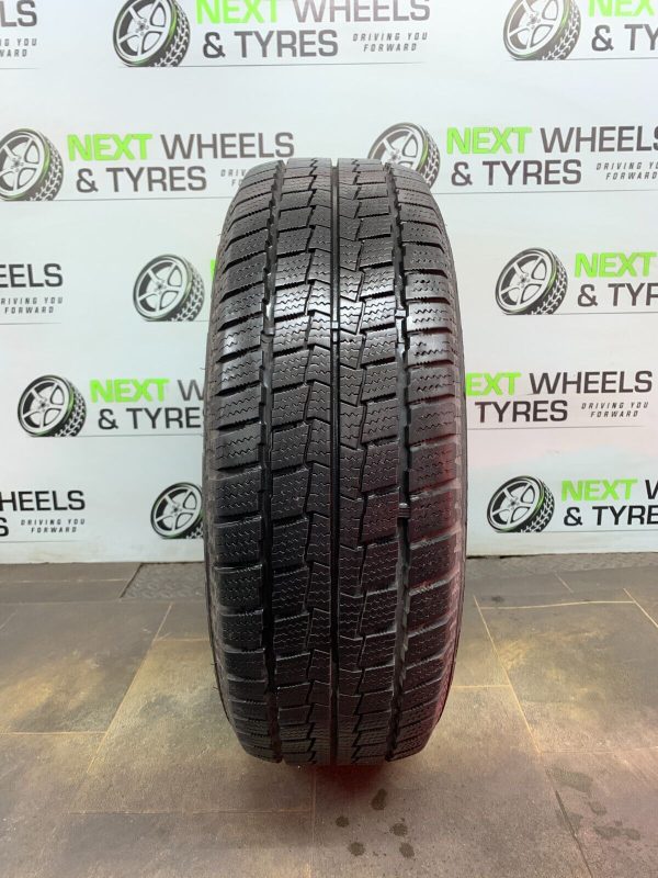 1x 205 60 16 Tyre (205/60 R16C) Hankook Winter RW06 100/98T 8MM M+S Tyre