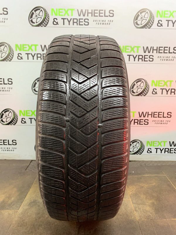 275 45 20 (275/45 R20)Pirelli Scorpion Winter M & S BMW Run Flat Tyre **4.5MM!**