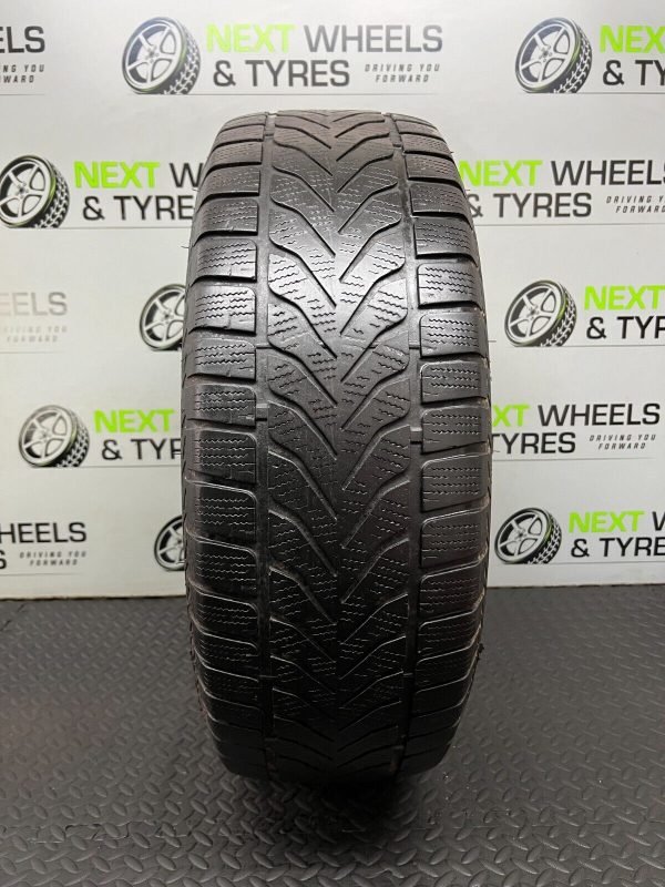 255 40 19 Tyre (255/40 R19) 100Y Kleber Dynaxer XL Premium Tyre **7.9MM!**